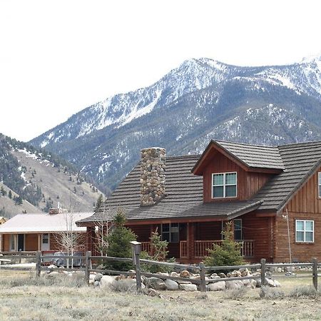 Montana Spirit Guest Lodge Cliff Lake Экстерьер фото