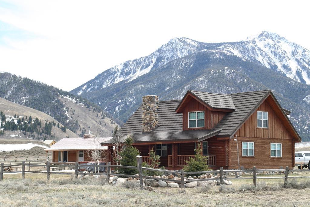 Montana Spirit Guest Lodge Cliff Lake Экстерьер фото