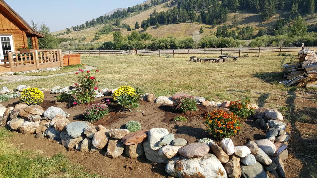 Montana Spirit Guest Lodge Cliff Lake Экстерьер фото